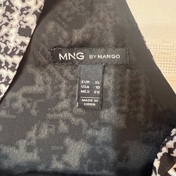 MNG by Mango Dress Sleeveless V- Neck‎ Sz 10 EUC Blk & Wht Print - Picture 3 of 11
